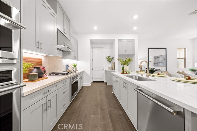 MLS #OC25112056 image #22