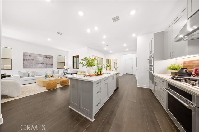 MLS #OC25112056 image #23