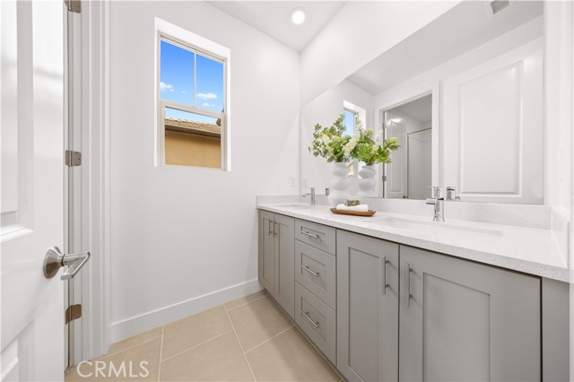 MLS #OC25112056 image #48