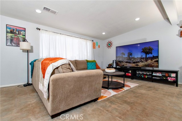 MLS #OC25112114 image #12