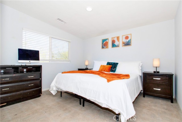 MLS #OC25112114 image #32