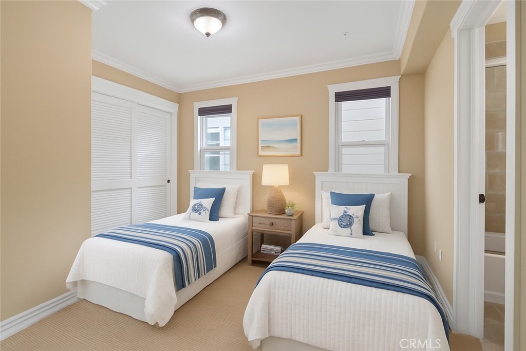 MLS #OC25112252 image #11