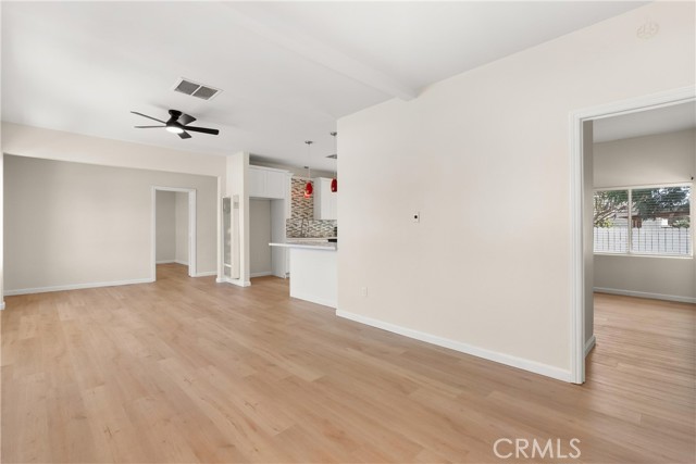 MLS #OC25112523 image #7