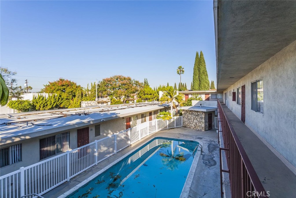 MLS #OC25112645 image #2