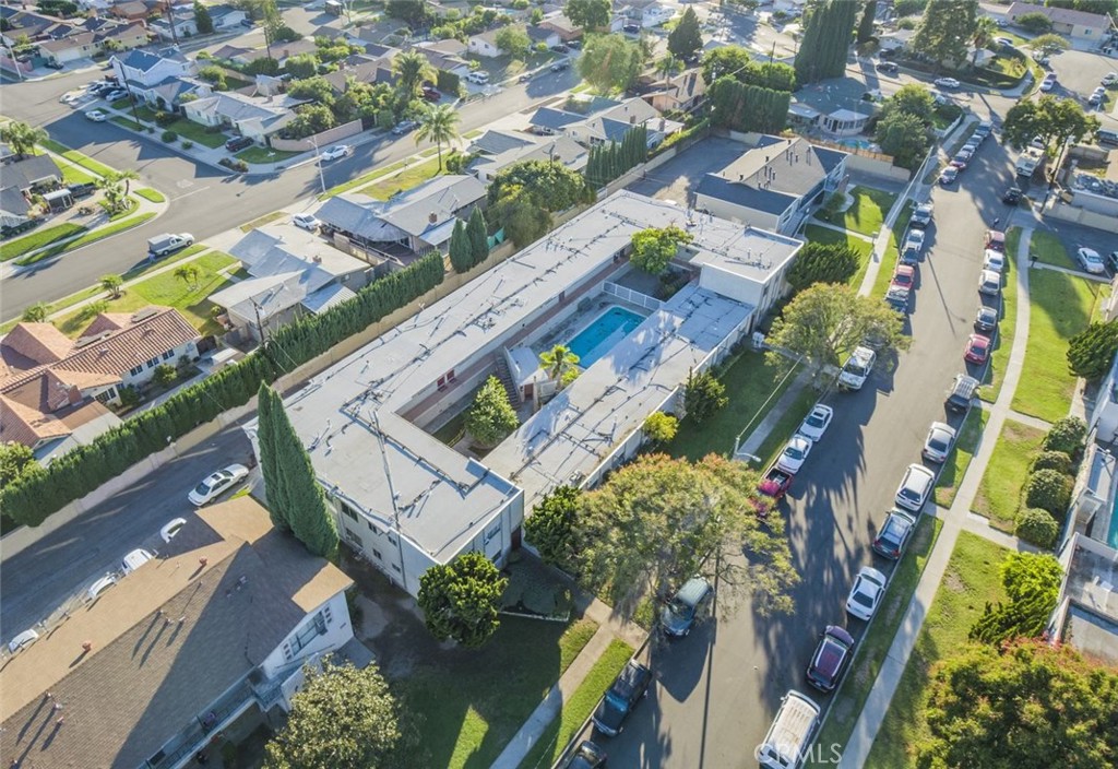 MLS #OC25112645 image #9