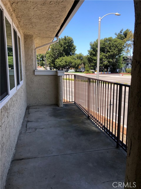 MLS #OC25113327 image #15