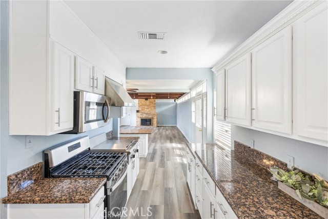 MLS #OC25113756 image #10