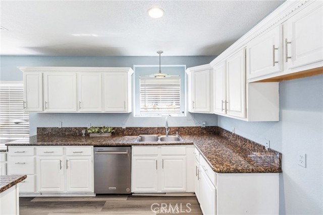 MLS #OC25113756 image #9