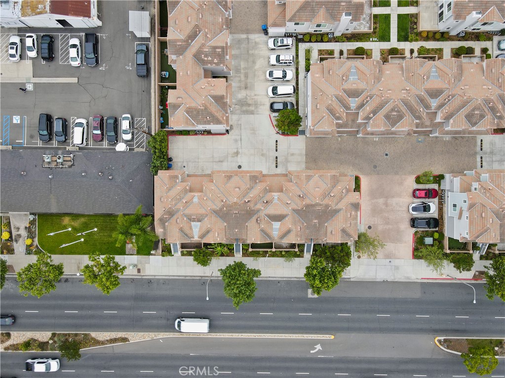 MLS #OC25113811 image #33