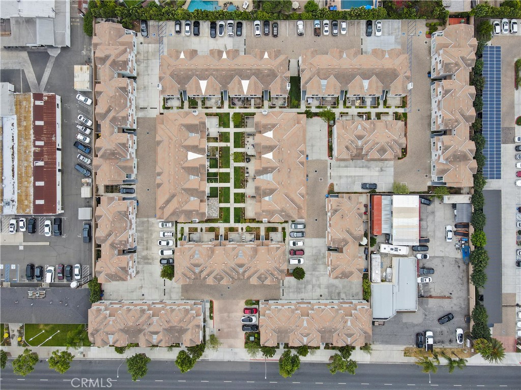 MLS #OC25113811 image #34