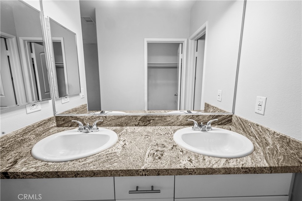 MLS #OC25113811 image #7