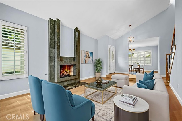 MLS #OC25114100 image #1