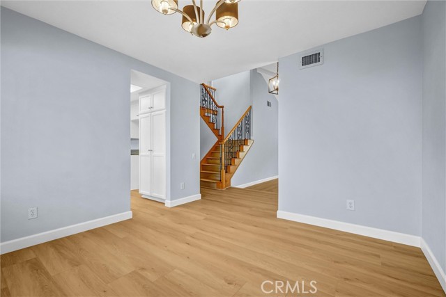 MLS #OC25114100 image #4