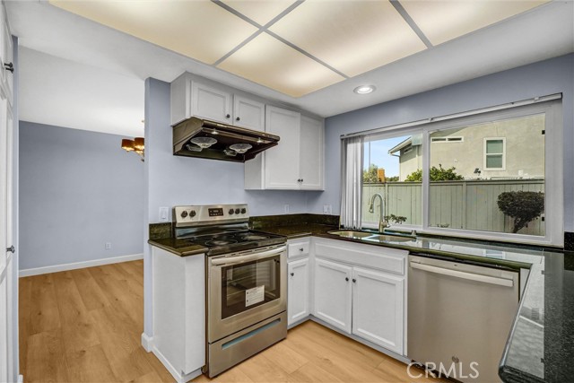 MLS #OC25114100 image #9