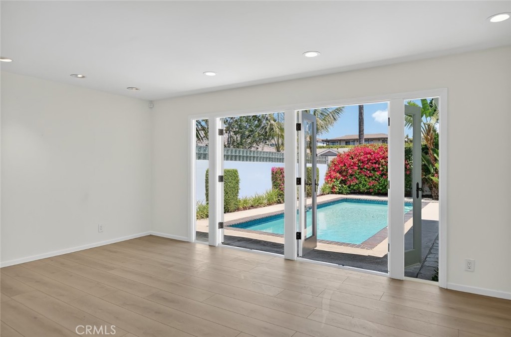 MLS #OC25114590 image #12