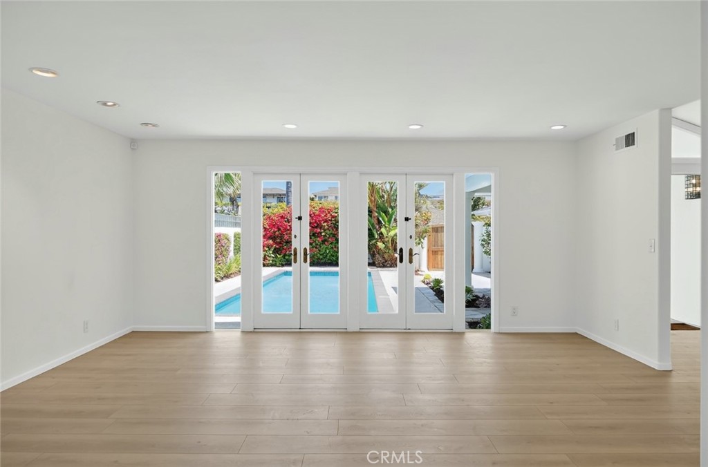 MLS #OC25114590 image #13