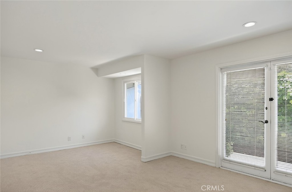 MLS #OC25114590 image #24