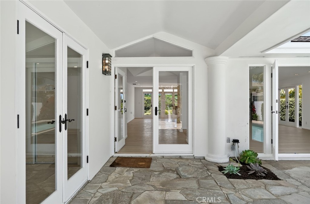 MLS #OC25114590 image #3