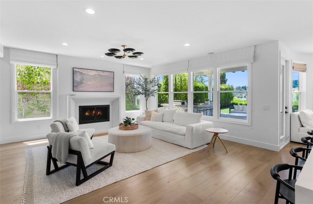 MLS #OC25115506 image #16