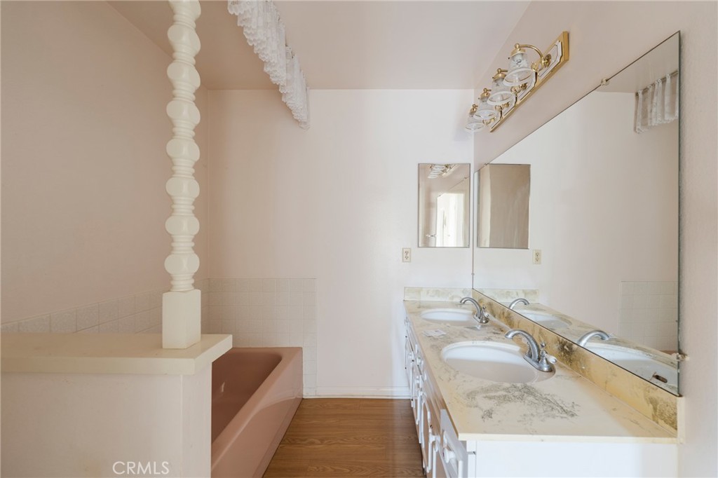 MLS #OC25115526 image #24