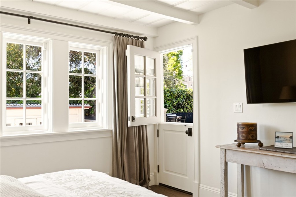 MLS #OC25115930 image #36