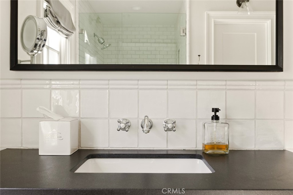 MLS #OC25115930 image #39