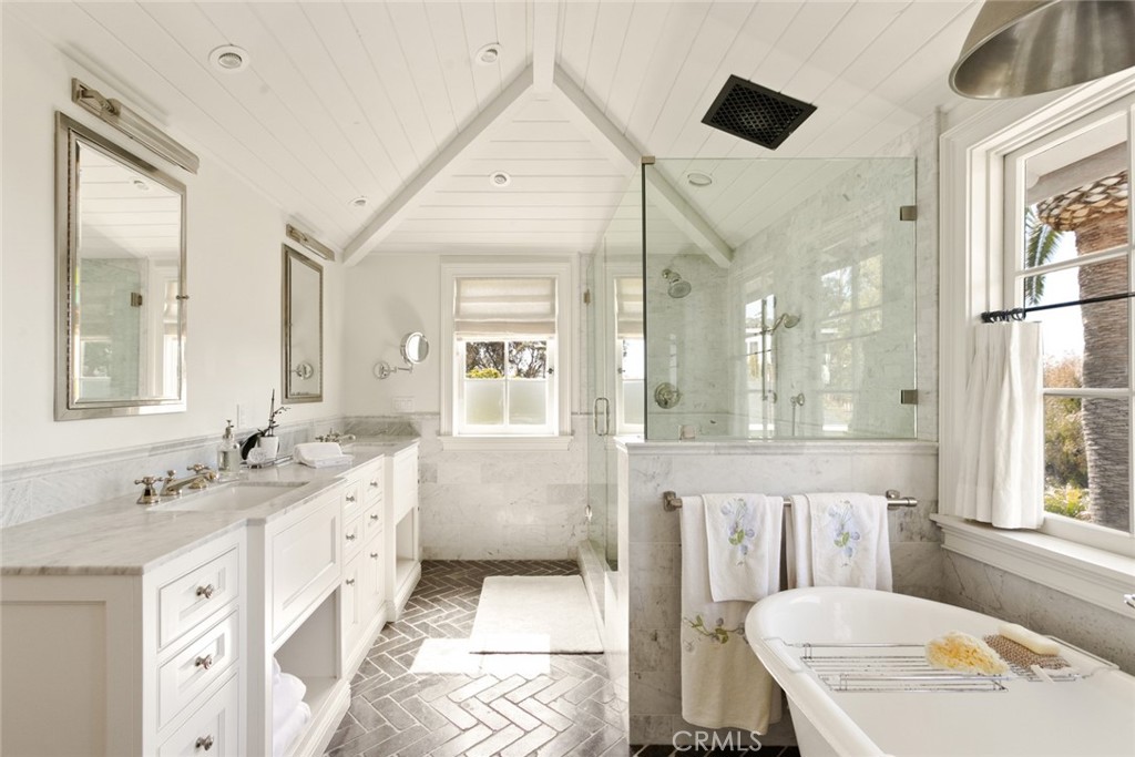 MLS #OC25115930 image #46