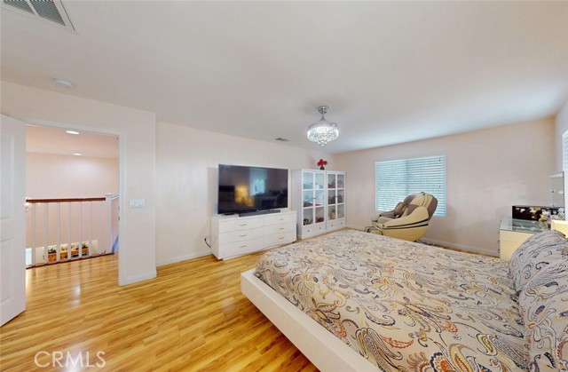 MLS #OC25116029 image #31