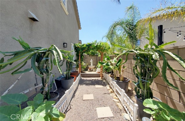 MLS #OC25116029 image #60