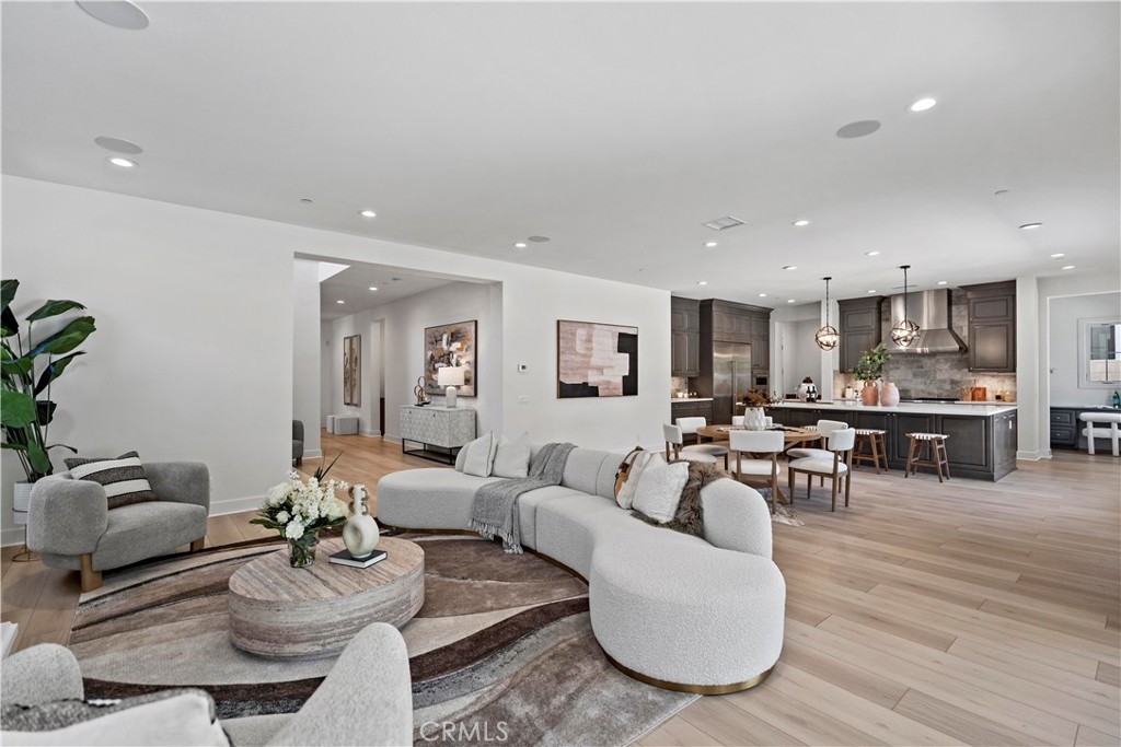 MLS #OC25116833 image #16