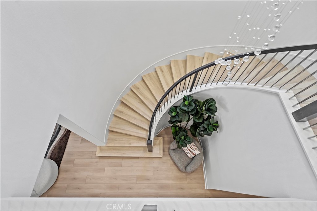 MLS #OC25116833 image #32