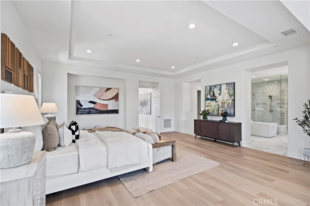 MLS #OC25116833 image #43