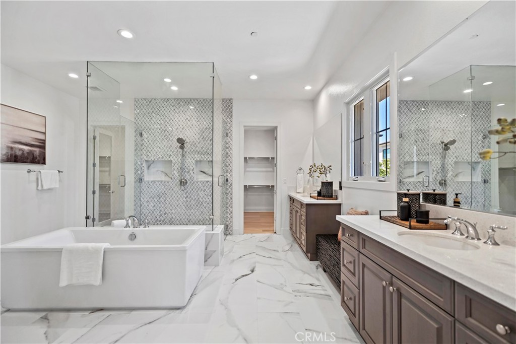 MLS #OC25116833 image #44