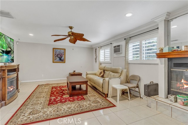 MLS #OC25117162 image #22