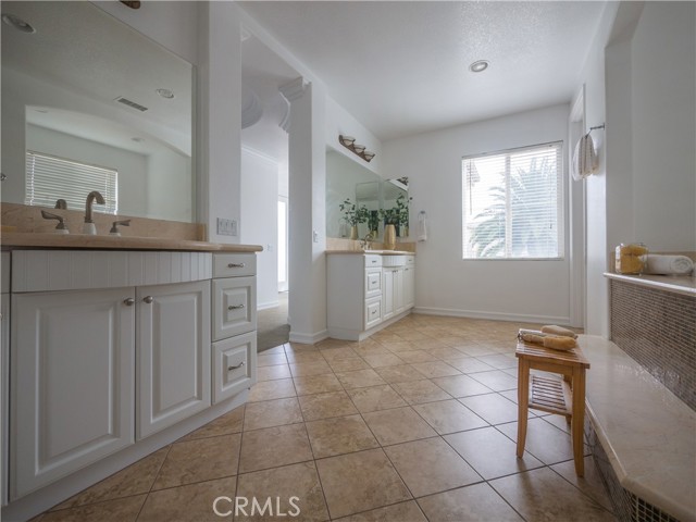 MLS #OC25117659 image #10