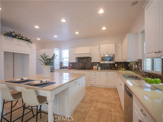 MLS #OC25117659 image #5