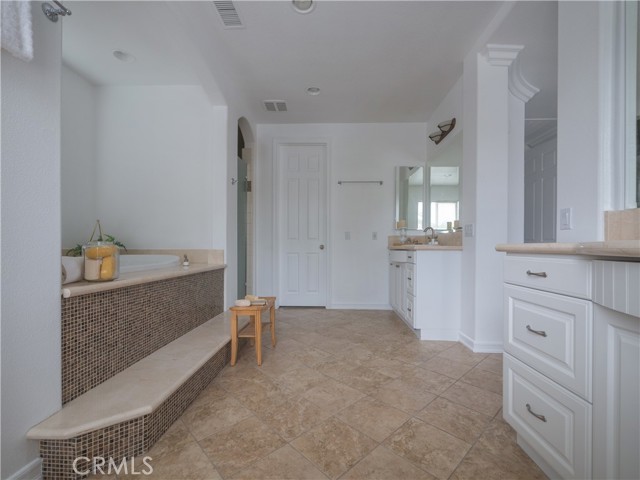 MLS #OC25117659 image #9