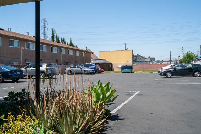 MLS #OC25117993 image #10