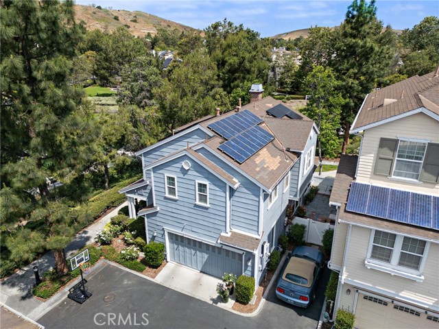 MLS #OC25118300 image #1