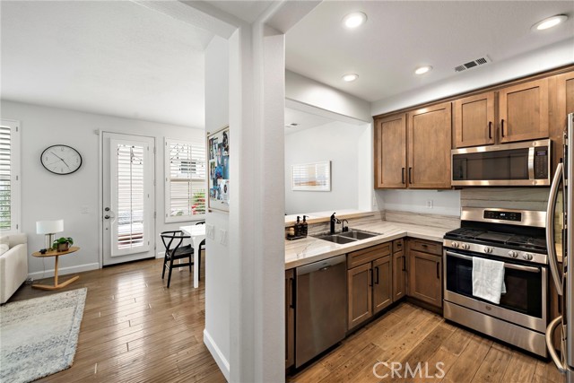 MLS #OC25118300 image #9