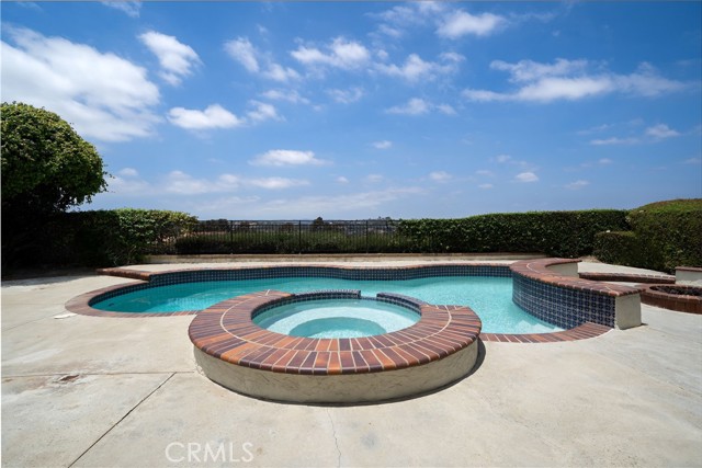 MLS #OC25118478 image #16