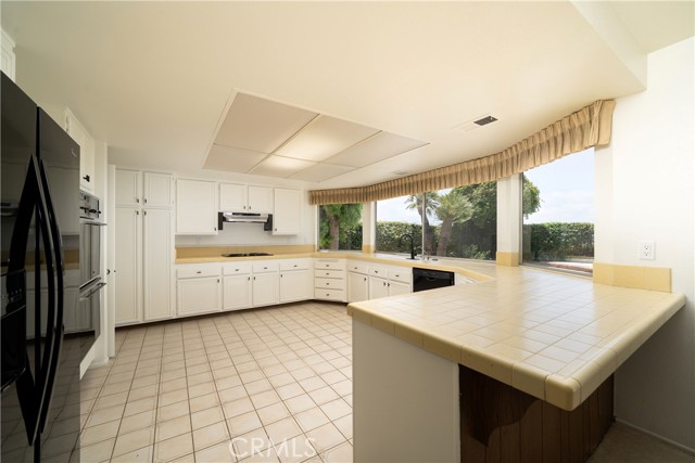 MLS #OC25118478 image #4