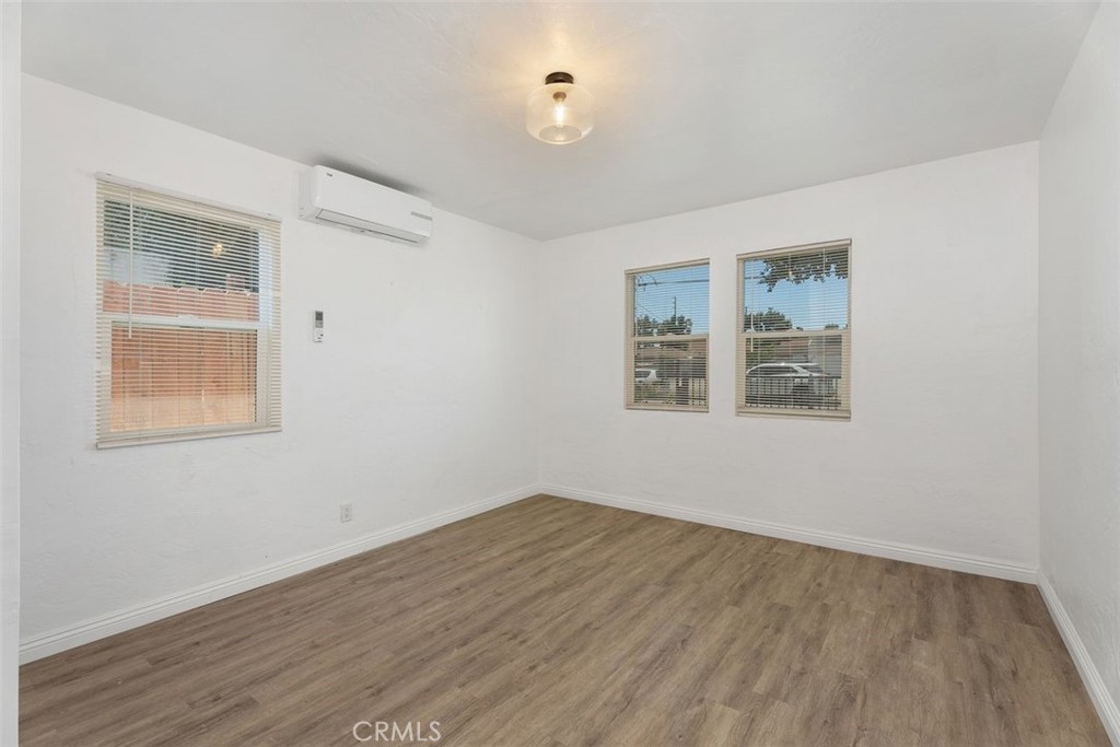 MLS #OC25119117 image #10