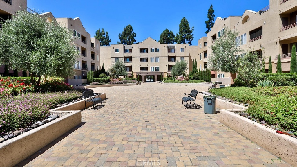 MLS #OC25119277 image #10