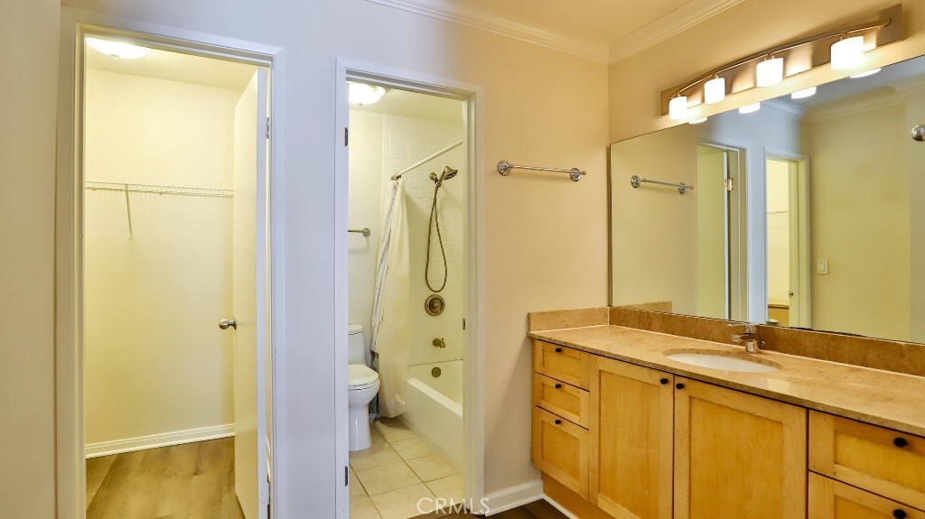 MLS #OC25119277 image #16