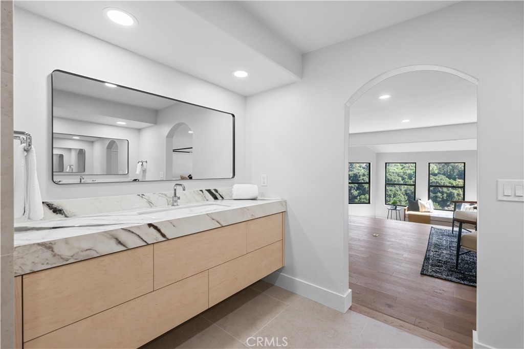 MLS #OC25119322 image #16