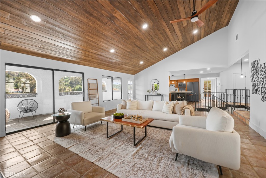 MLS #OC25119322 image #2