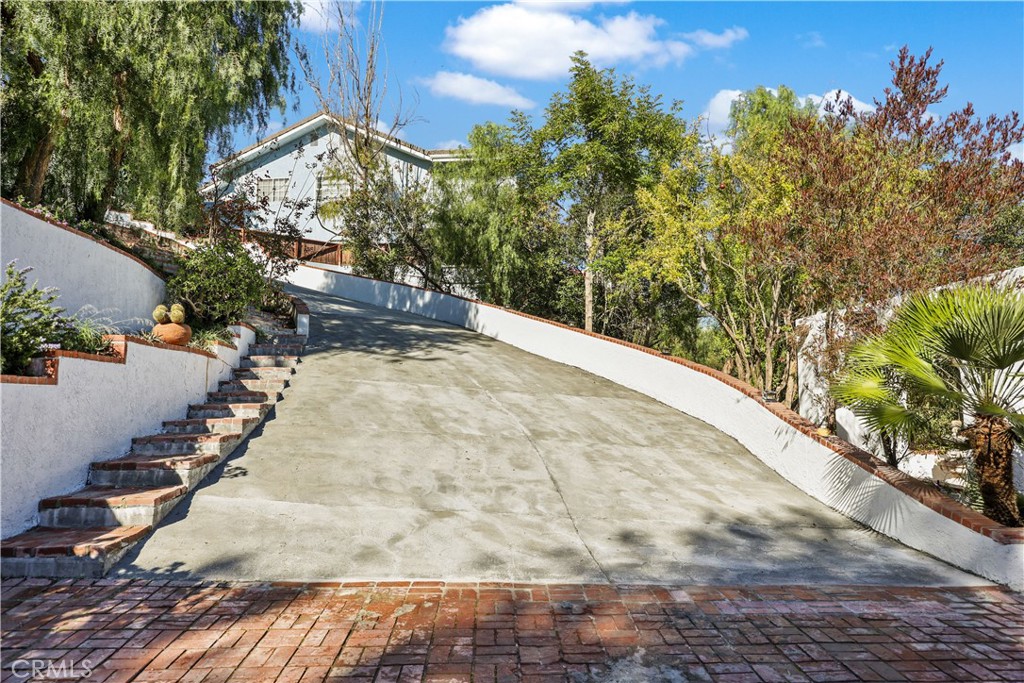 MLS #OC25119322 image #26