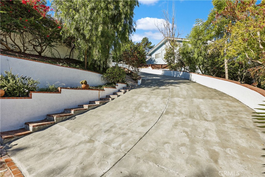 MLS #OC25119322 image #27