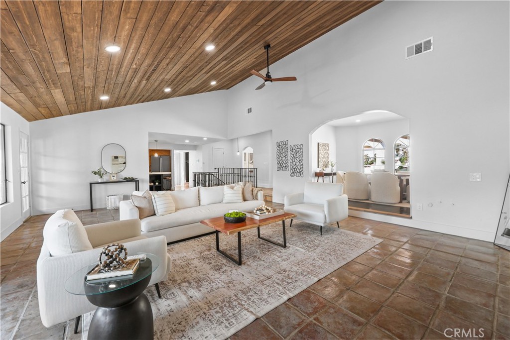 MLS #OC25119322 image #6